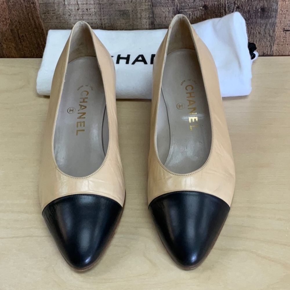 Chanel Cap toe low heel, Size 37.5
